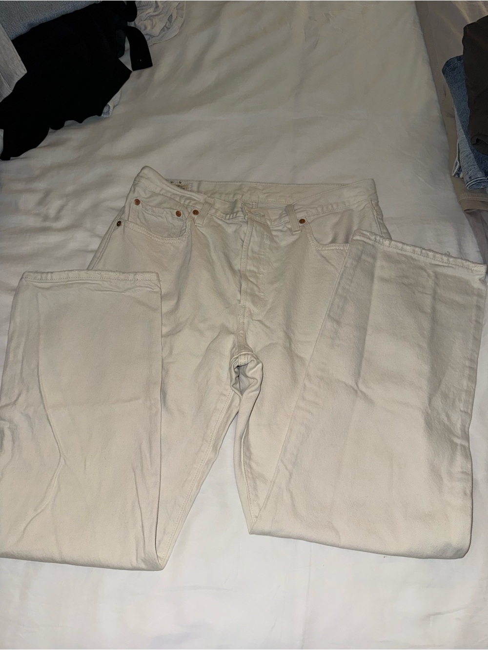Levi's Women's Relaxed Cream Straight Jeans